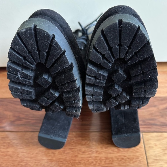 Wild Diva Vivian Block Heel Lug Platform Black Lace-Up Boots with Zip Up Sides - Picture 6 of 10